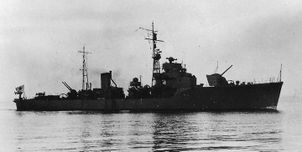 Japanese escort ship Mikura 1943.jpg