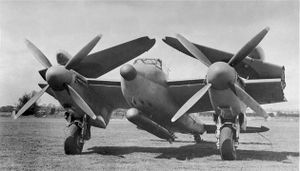 De-Havilland-DH98-Sea-Mosquito-TR33-LR387-at-Hatfield-12th-June-1945.-2.jpg